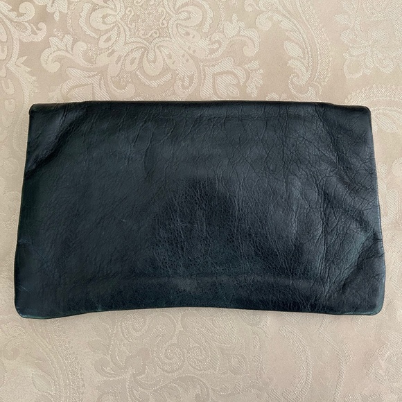 BALENCIAGA Black Lambskin Leather Envelope Clutch Bag 224915 - Picture 3 of 11